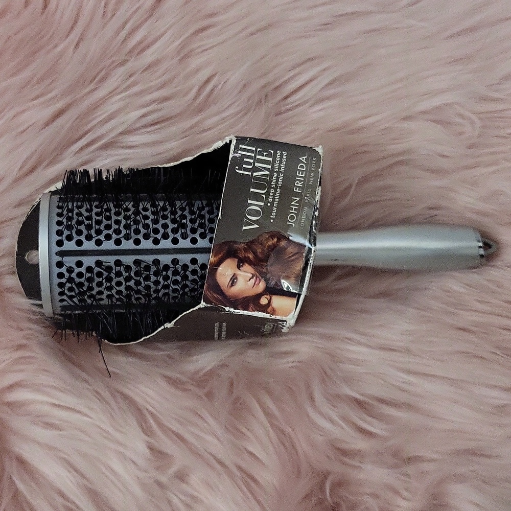 Brand New JOHN FRIEDA FULL VOLUME Round Hairbrush